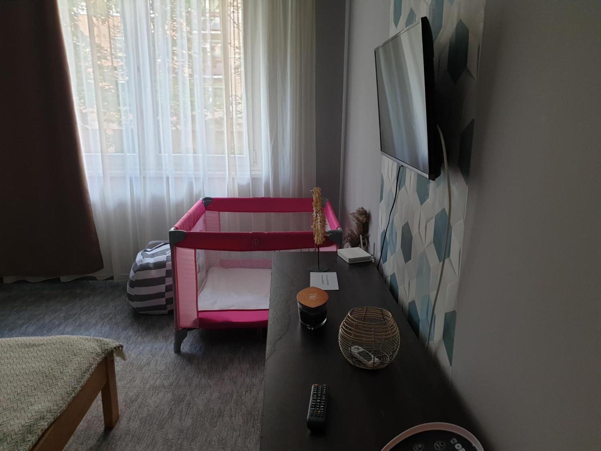 Dora Apartman Best Location & Free Parking Debreczyn Zewnętrze zdjęcie
